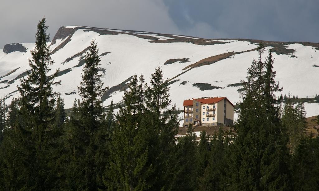 Pik Hotel Dragobrat Exteriör bild