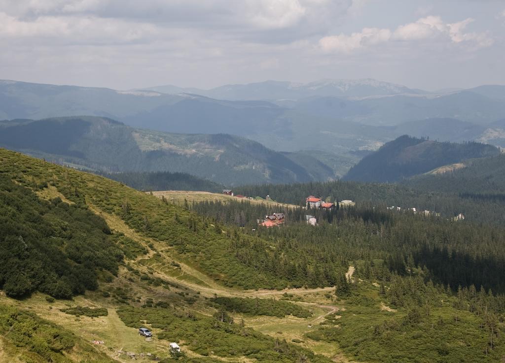 Pik Hotel Dragobrat Exteriör bild