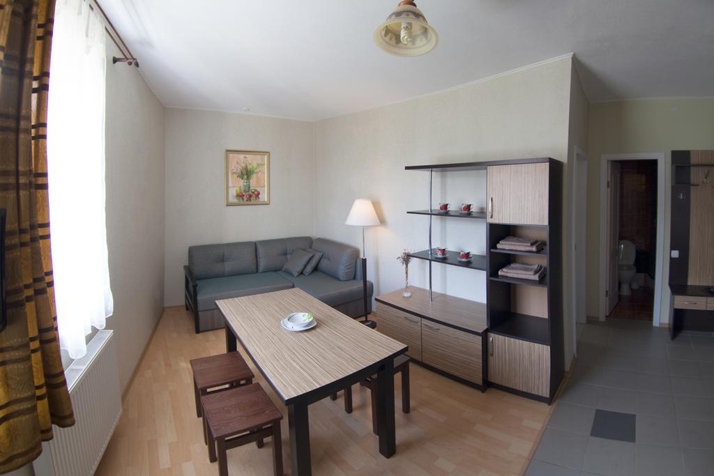 Pik Hotel Dragobrat Exteriör bild