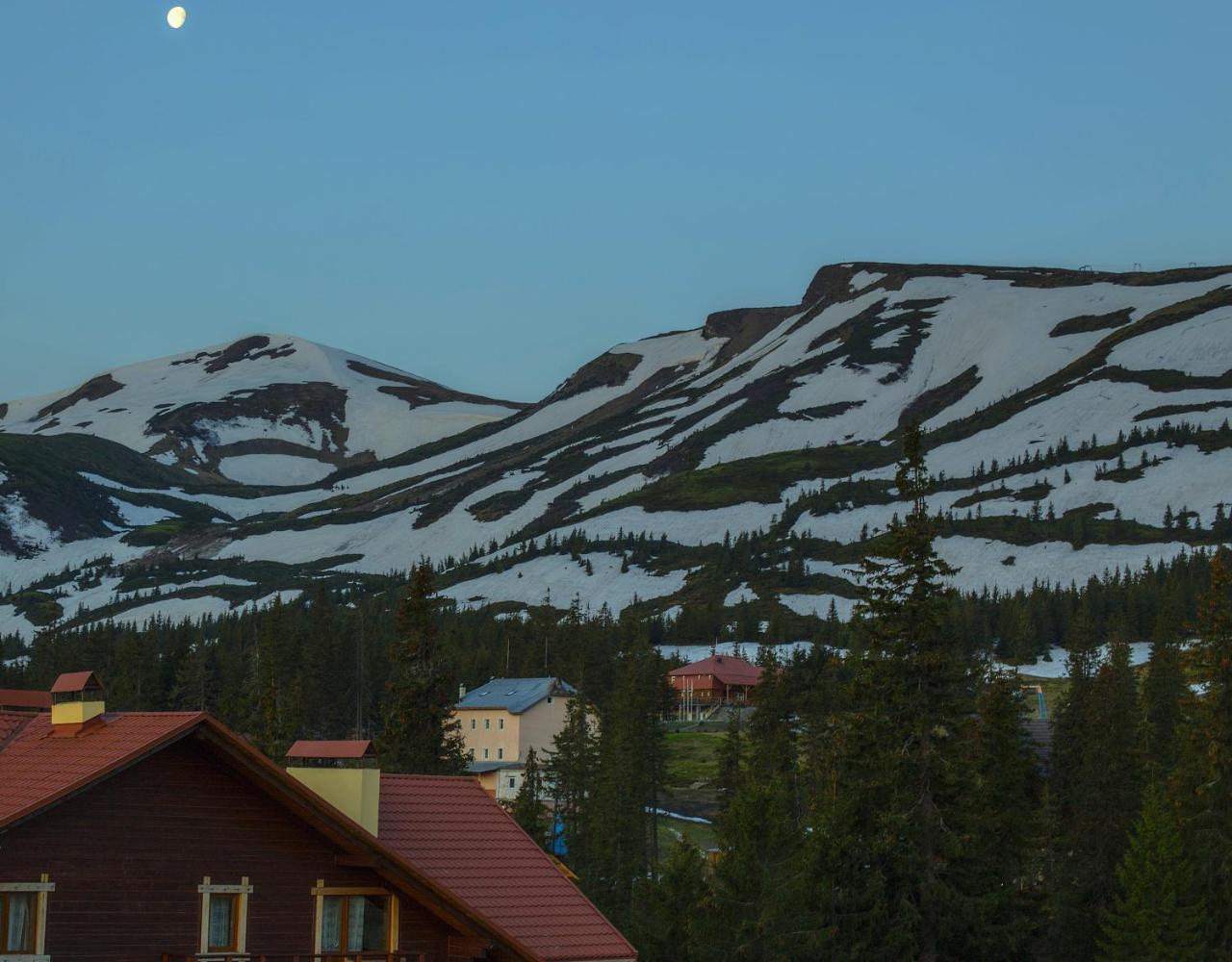 Pik Hotel Dragobrat Exteriör bild